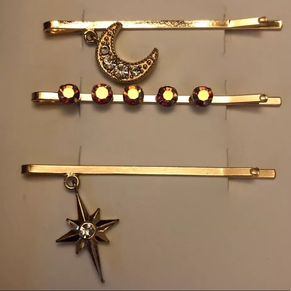 Betsey Johnson Gold Tone Moon & Star Mismatch Drop Earrings & 3PC Bobby Pin Set - Picture 5 of 9